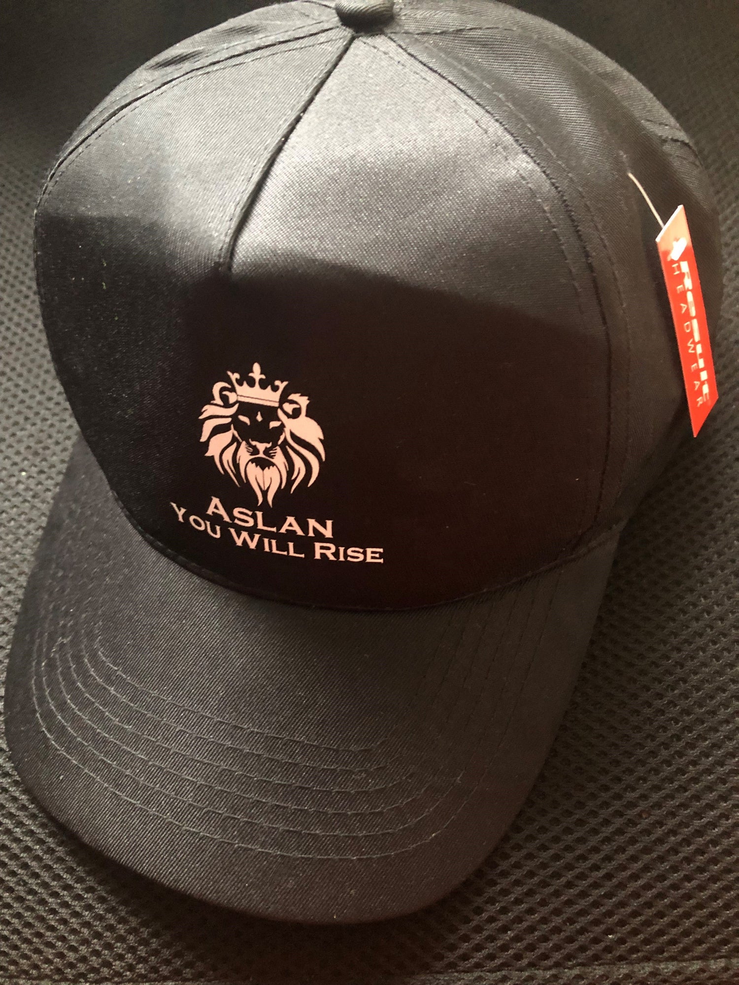 Caps