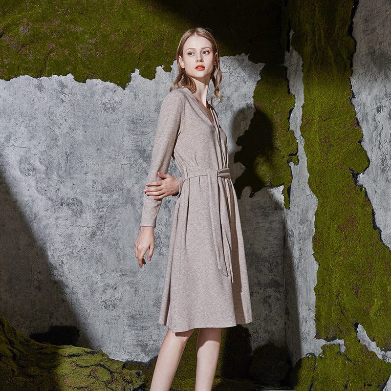 Spring and autumn new long sleeve mid length nightdress