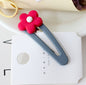 Contrast resin flower pin