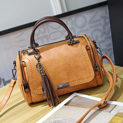 Fringed shoulder bag