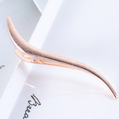 Geometrically Irregular Metal Hairpin Female