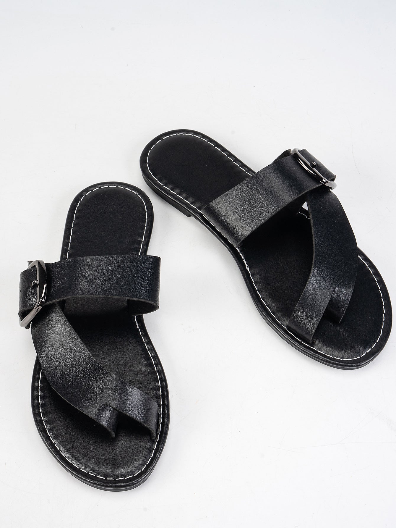 Summer Buckle Toe Clip Sandals Fashion Flat Beach Shoes Casual Comfortable Slides Slippers