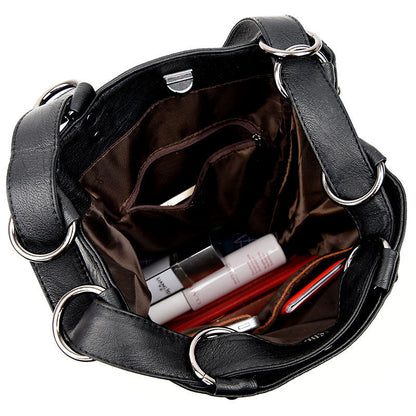Simple and versatile travel backpack