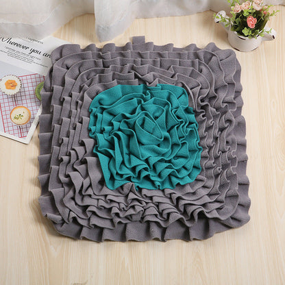 Pet sniffing mat bite resistant sniffing mat