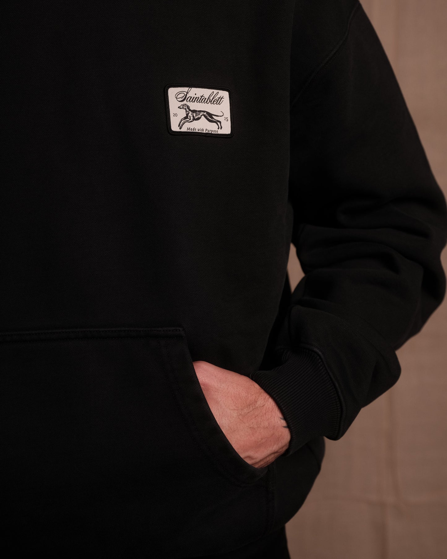 HOOD 001 - Washed Black