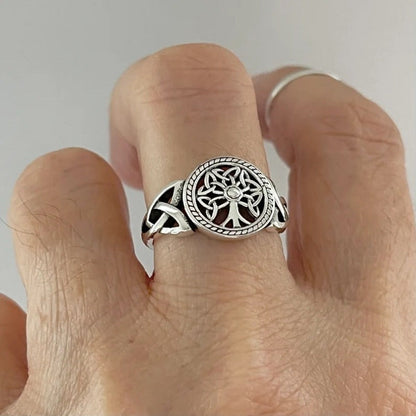 Vintage Personalized Life Tree Ring