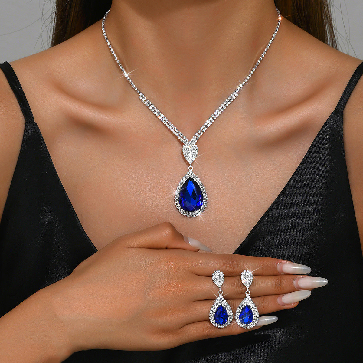 Red Sapphire Blue Water Drop Pendant Affordable Luxury Style Design Niche Trendy Suit
