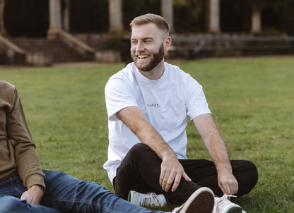 simple. t-shirt. white.