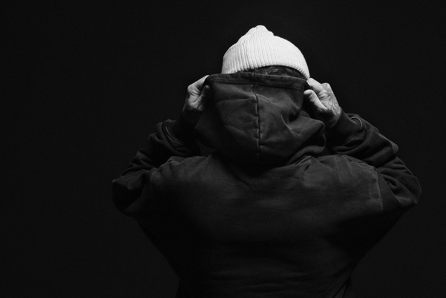 HOOD 001 - Washed Black