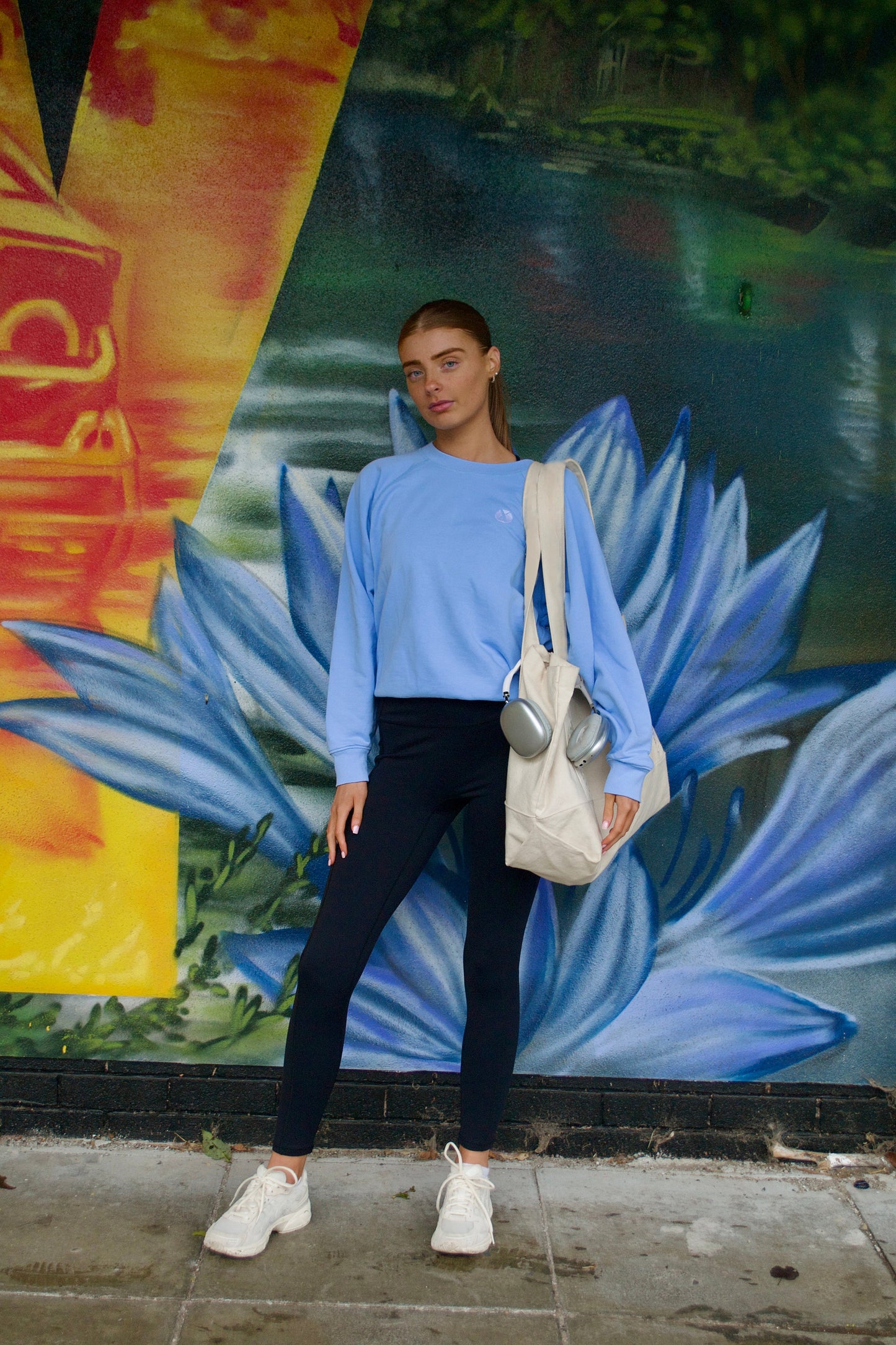 Essence Sweatshirt Hope-3