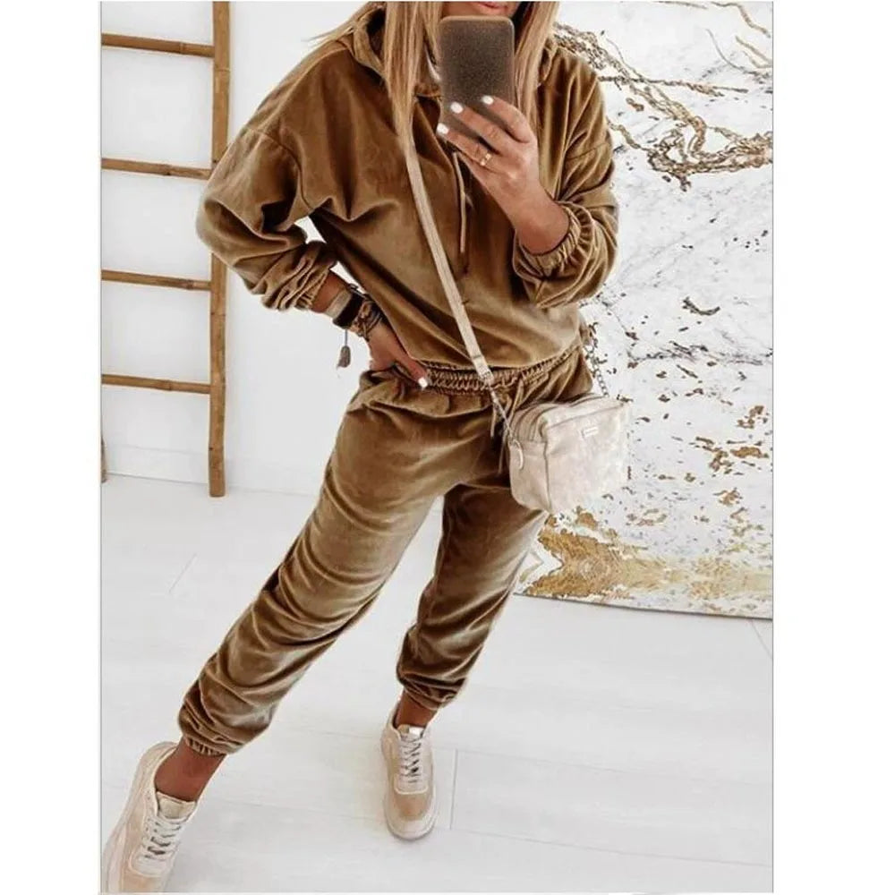 Woman's Tracksuit Sets Outfits