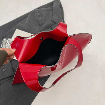 Luxury Design Heart Ladies Handbag PU Leather Underarm Bag Solid Color Trendy Tote Bag Summer Top Hand Bag for Women and Girls