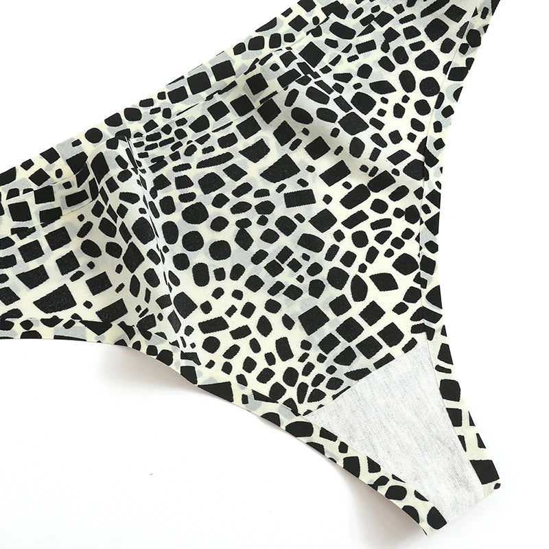 Giczi 3PCS/Set Women's Panties Fashion Leopard Thongs Woman Seamless Underwear Sexy Lingerie Breathable Cozy G-String Hot T-Back