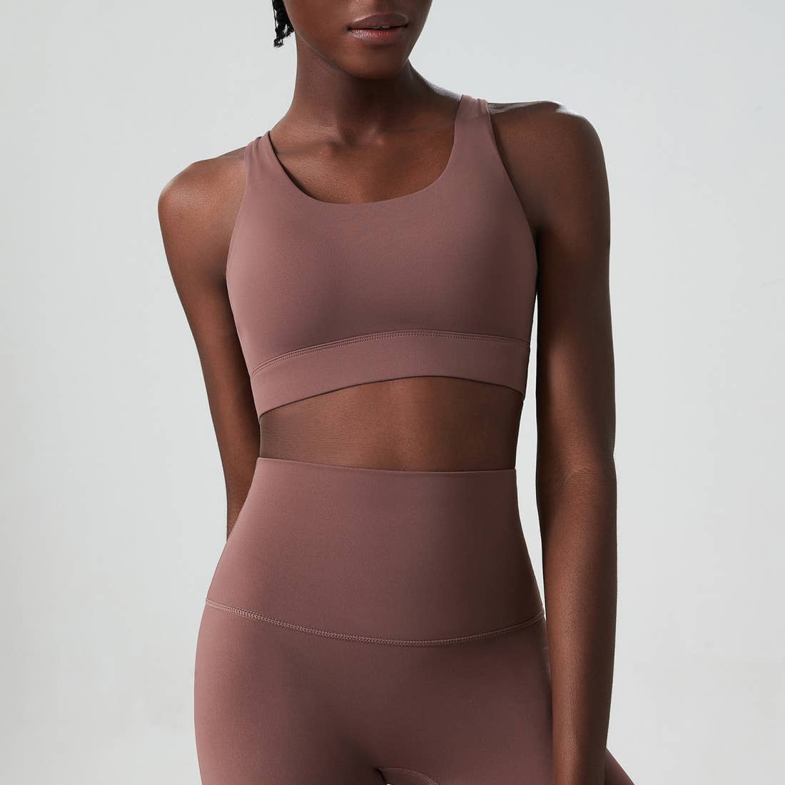 Solid Color Adjustable Back-Buckle Sports Bra-4