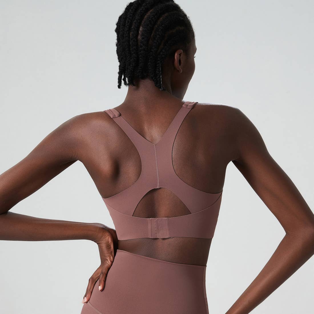 Solid Color Adjustable Back-Buckle Sports Bra-3