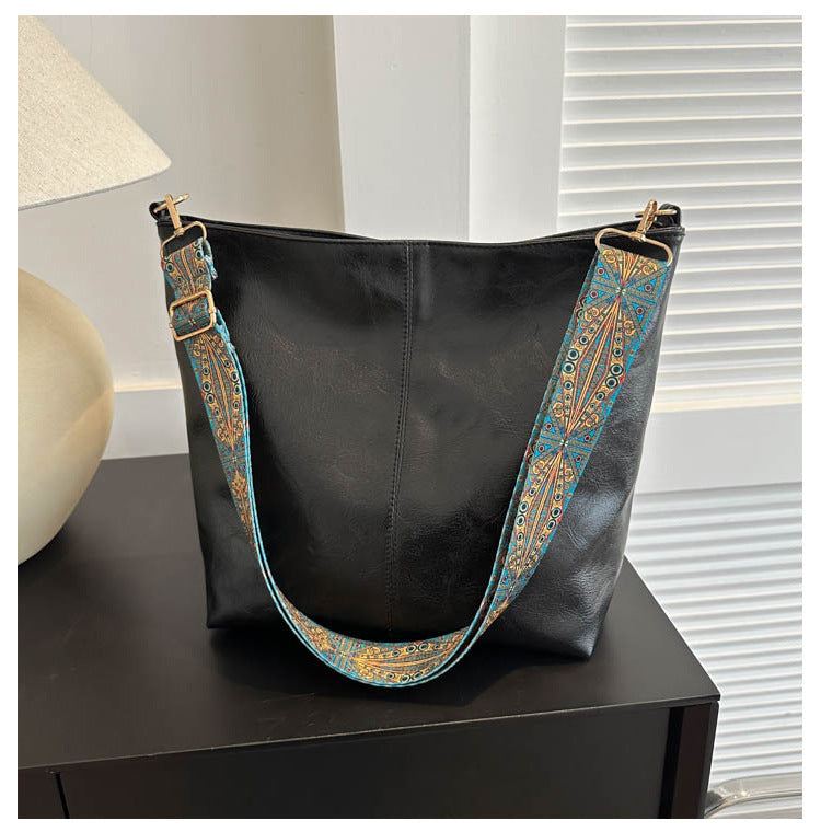 Women's Shoulder Bag With Ethnic Style Wide Shoulder Strap Ins Large Capacity Bucket Crossbody Bags Fashion Handbag