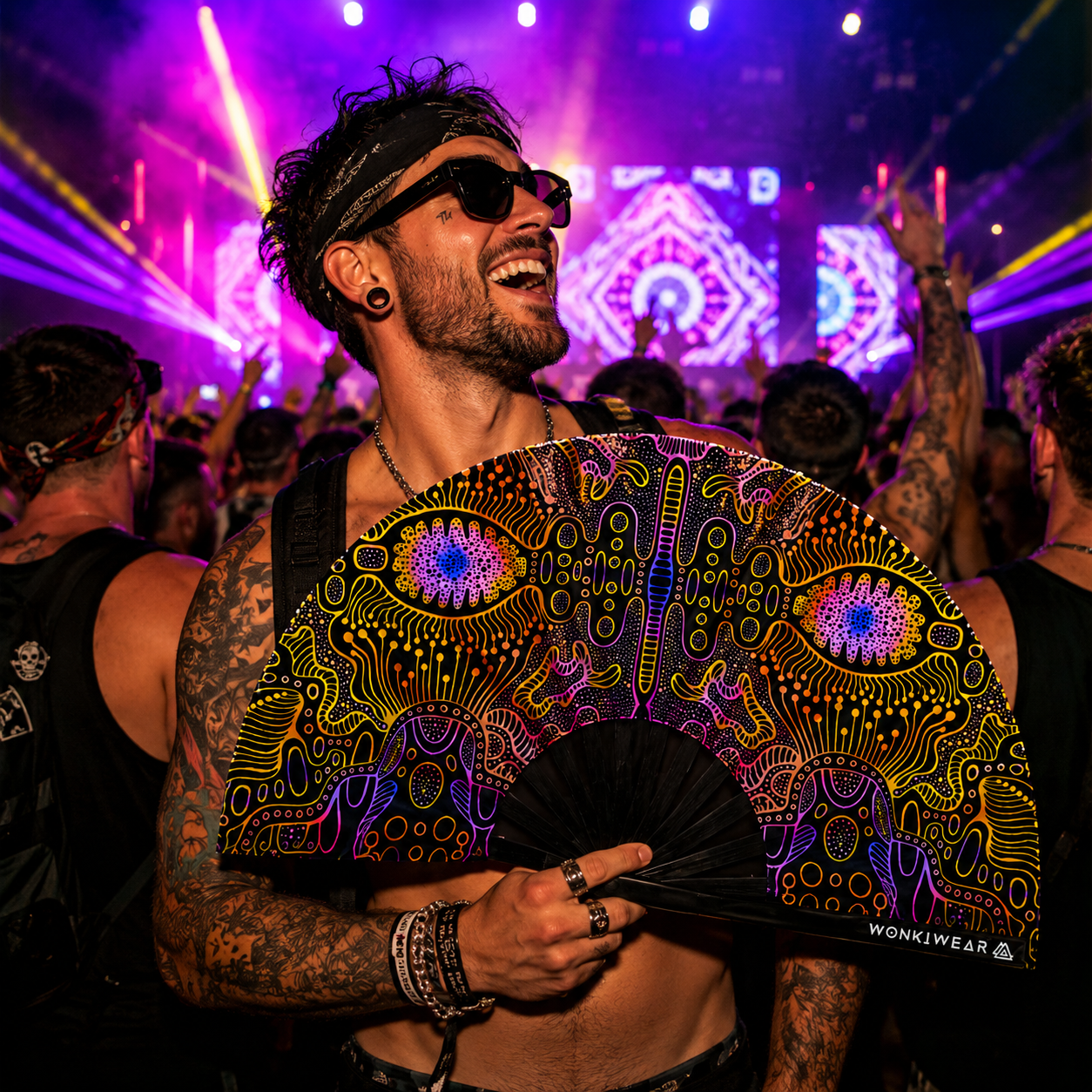 XL UV Reactive Techno Psytrance Festival Fan – Neon Rave Clack Fan