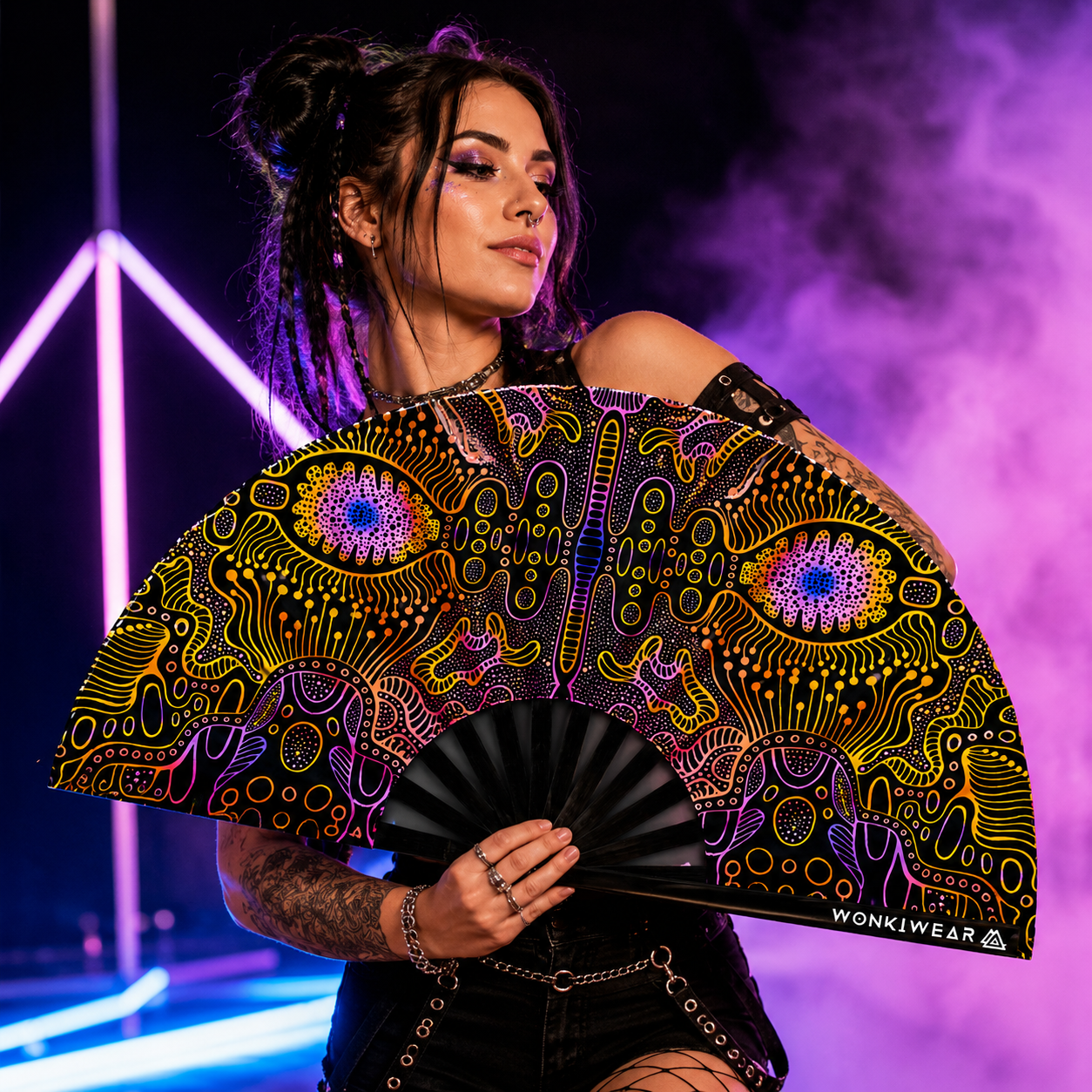 XL UV Reactive Techno Psytrance Festival Fan – Neon Rave Clack Fan