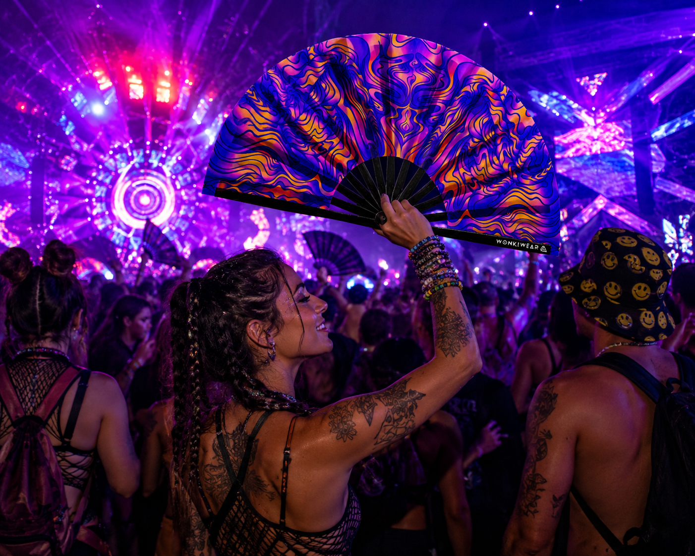 XL UV Reactive Trippy Orange & Blue Festival Fan – Psychedelic Rave Clack Fan